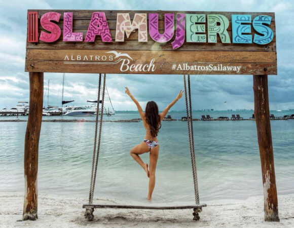 The Ultimate Guide to Taking a Ferry to Isla Mujeres: Schedules and Costs